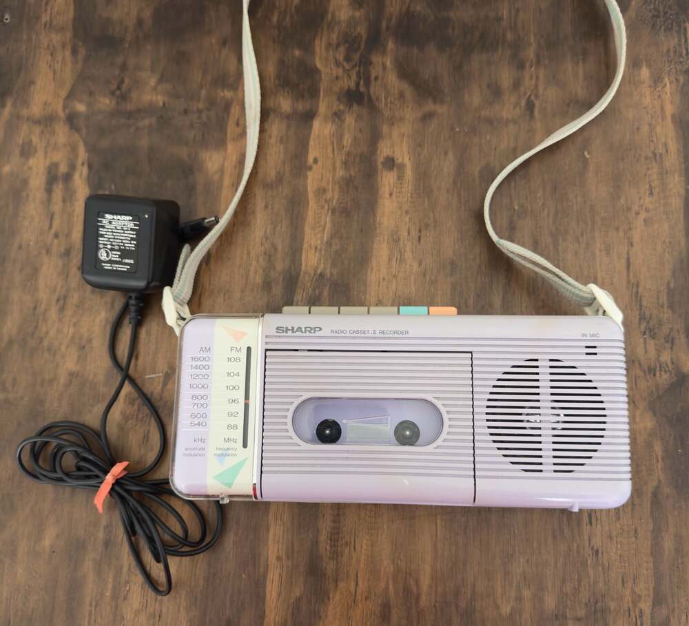 Vintage Sharp QT-5(L) Lavender Portable AM/FM Radio Cassette Recorder Boombox